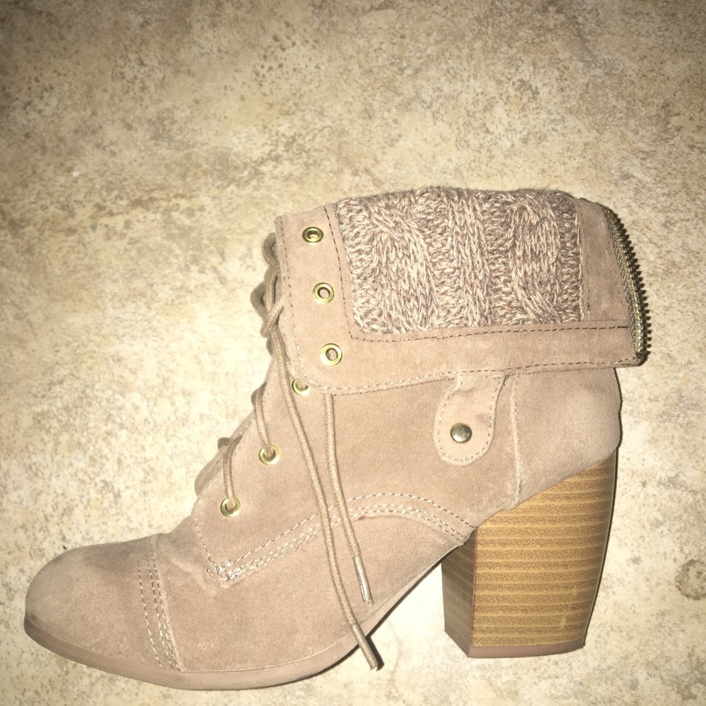 ✨Charlotte Russe booties✨